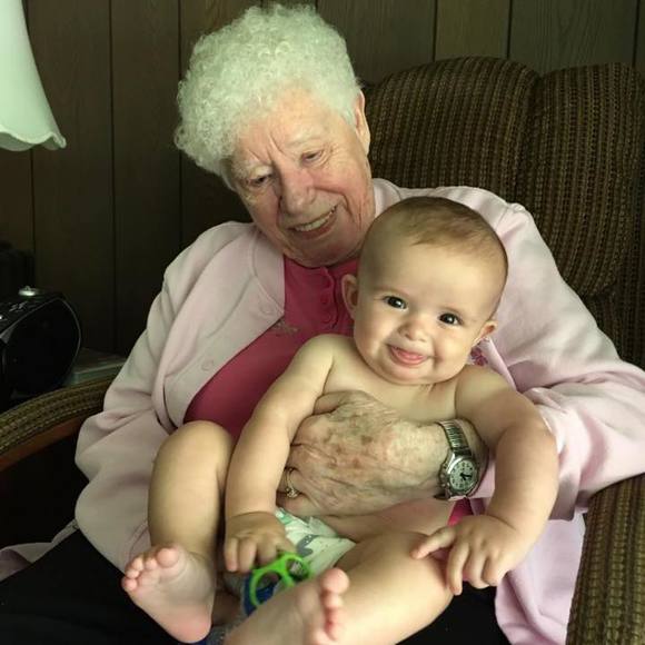 Meet your Posher, Bri - Picture 1 of 1